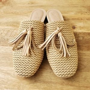 Universal Threads woven slip on mules